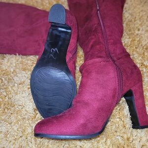 Chic Dark Red Suede Style Heeled Boots for Women